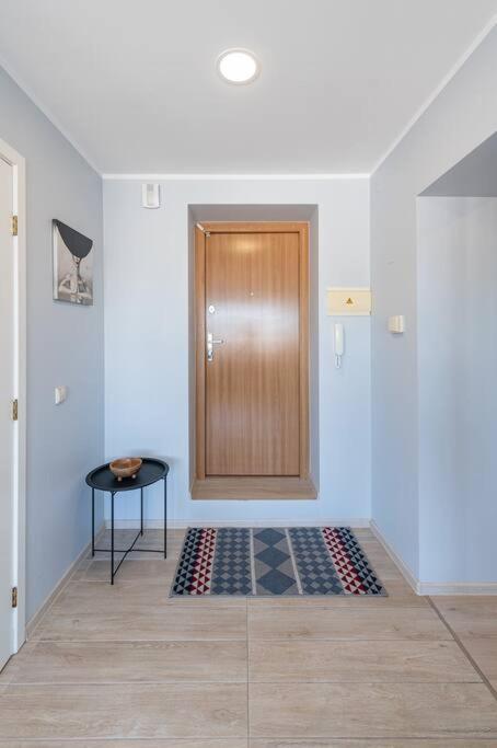 Central 2 Bd Apartment By Hostlovers Kaunas Bagian luar foto