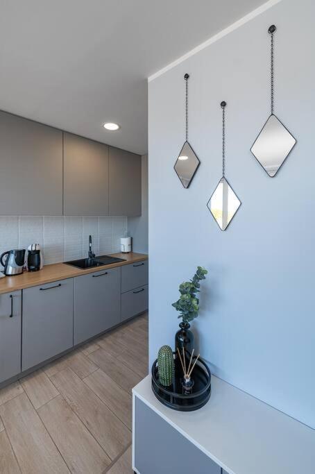 Central 2 Bd Apartment By Hostlovers Kaunas Bagian luar foto